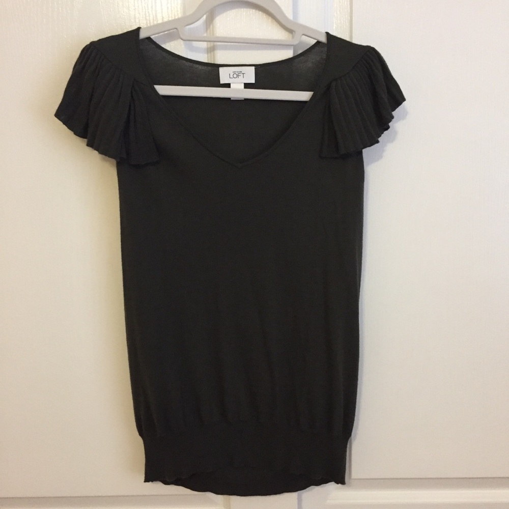 EUC Loft Medium dark green sweater top
